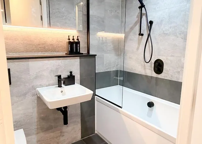2Br 2Ba Apartment In The Heart Of Manchester
